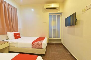 Avatarr Hotel By Oyo Rooms