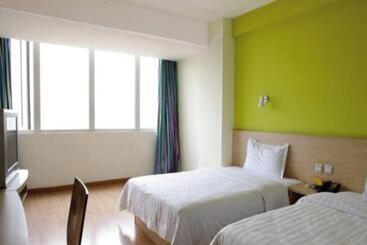 هتل 7days Inn Yuncheng Zhongyin