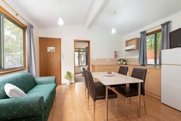 هتل Adelaide Caravan Park   Aspen Holiday Parks