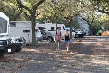هتل Adelaide Caravan Park   Aspen Holiday Parks