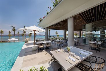 هتل Ayana Komodo Waecicu Beach