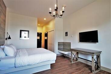 هتل Inn On Water Street