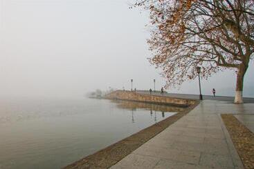 Ji Hotel Hangzhou South Hushu Road