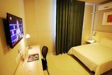 هتل Jinjiang Inn Kaifeng Longting Scenic Spot