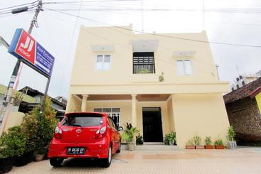 酒店 Jj House Gejayan