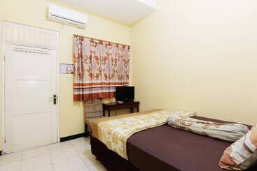 בית מלון כפרי Jj House Gejayan