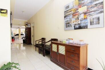 בית מלון כפרי Jj House Gejayan