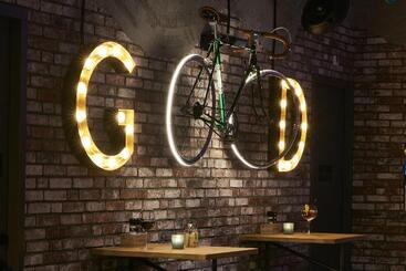 酒店 Moxy Amsterdam Schiphol Airport