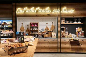 酒店 Moxy Amsterdam Schiphol Airport