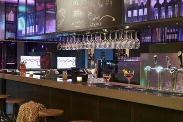 酒店 Moxy Amsterdam Schiphol Airport