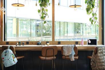 酒店 Moxy Amsterdam Schiphol Airport
