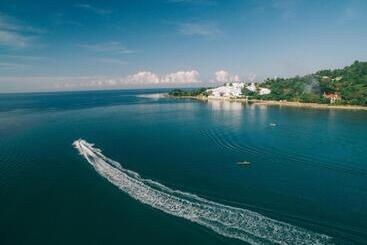 ホテル Vitalis White Sands