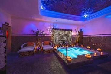 Desire Riviera Maya Pearl Resort All Inclusive   Couples Only