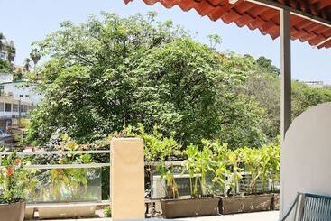هتل Acamar Beach Resort