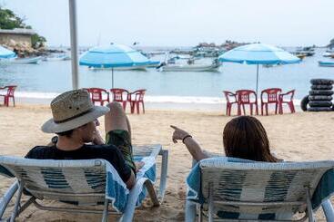 هتل Acamar Beach Resort