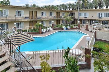هتل Americas Best Value Inn & Suites Anaheim