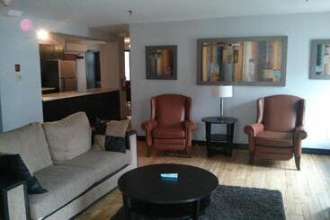 هتل Auberge Du Vieux Port By Gray Collection
