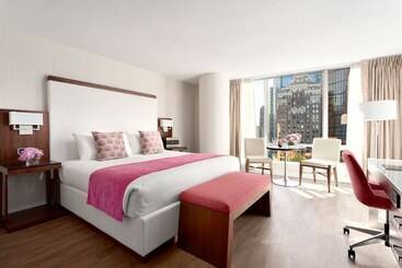 هتل Auberge Vancouver