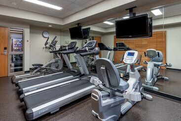 هتل Best Western Plus Pembina Inn & Suites