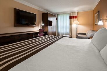 هتل Waterloo Suites
