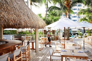 Cadillac Hotel & Beach Club, Autograph Collection