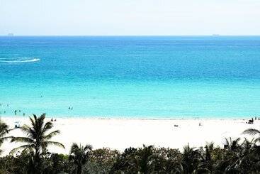Cadillac Hotel & Beach Club, Autograph Collection