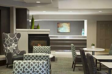 בית מלון כפרי Cambridge Suites Mississauga