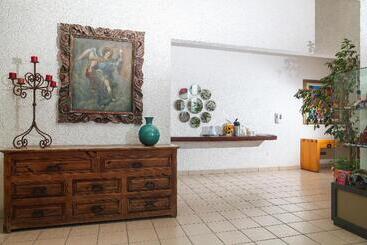 هتل Casa Mexicana Cozumel