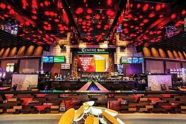 هتل Canad Inns Destination Centre Club Regent Casino