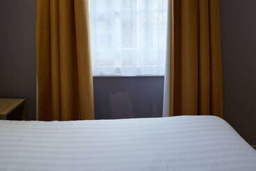 هتل Comfort Inn Victoria
