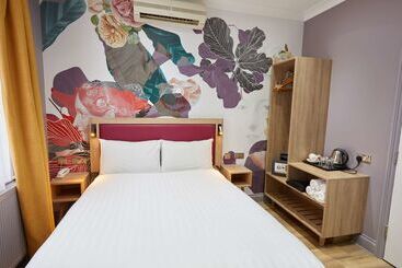 هتل Comfort Inn Victoria
