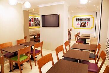 هتل Comfort Inn Victoria