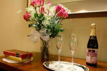 هتل Country Inn & Suites By Radisson, Knoxville West, Tn