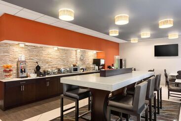 هتل Country Inn & Suites By Radisson, Nashville Airport, Tn