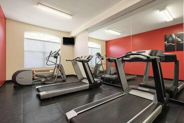 هتل Country Inn & Suites By Radisson, Williamsburg Historic Area, Va