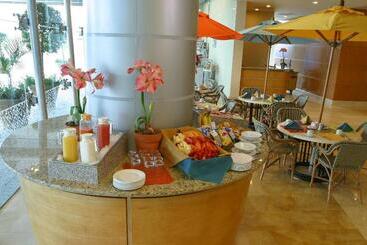 هتل Crowne Plaza Torreon, An Ihg