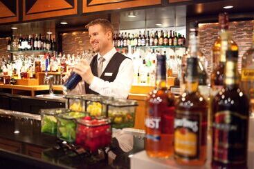 هتل Embassy Suites Louisville East