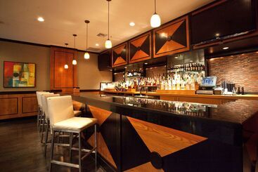هتل Embassy Suites Louisville East