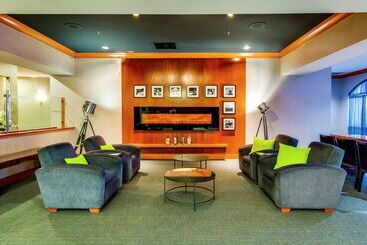 هتل Embassy Suites Louisville East