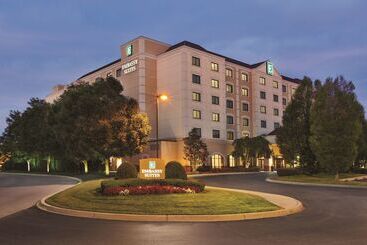 هتل Embassy Suites Louisville East