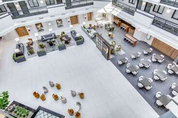 هتل Embassy Suites Louisville East