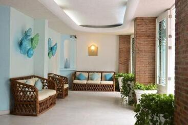 Emperador Vallarta Beachfront Hotel And Suites