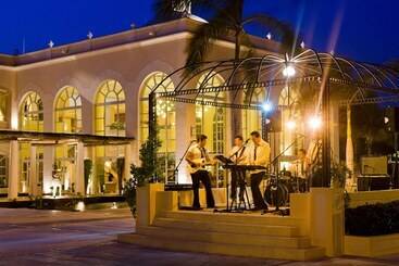 هتل Excellence Riviera Cancun All Inclusive - Adults Only