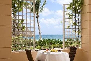 هتل Excellence Riviera Cancun All Inclusive - Adults Only
