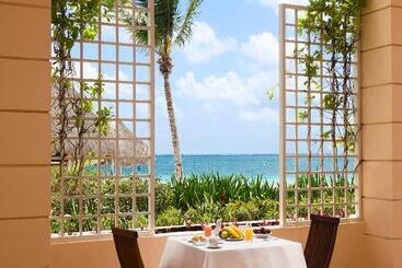 هتل Excellence Riviera Cancun All Inclusive - Adults Only
