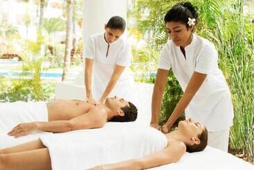 هتل Excellence Riviera Cancun All Inclusive - Adults Only