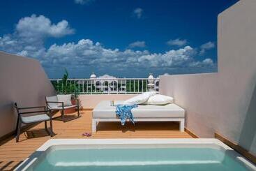 هتل Excellence Riviera Cancun All Inclusive - Adults Only