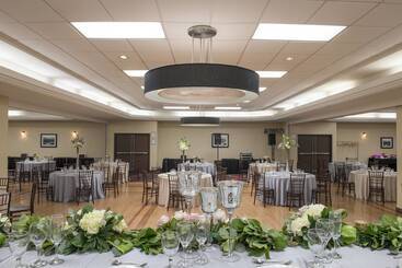 호텔 Four Points By Sheraton Edmonton South