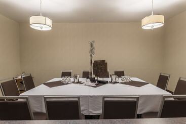 호텔 Four Points By Sheraton Edmonton South