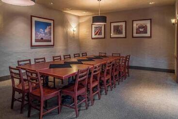 호텔 Four Points By Sheraton Edmonton South